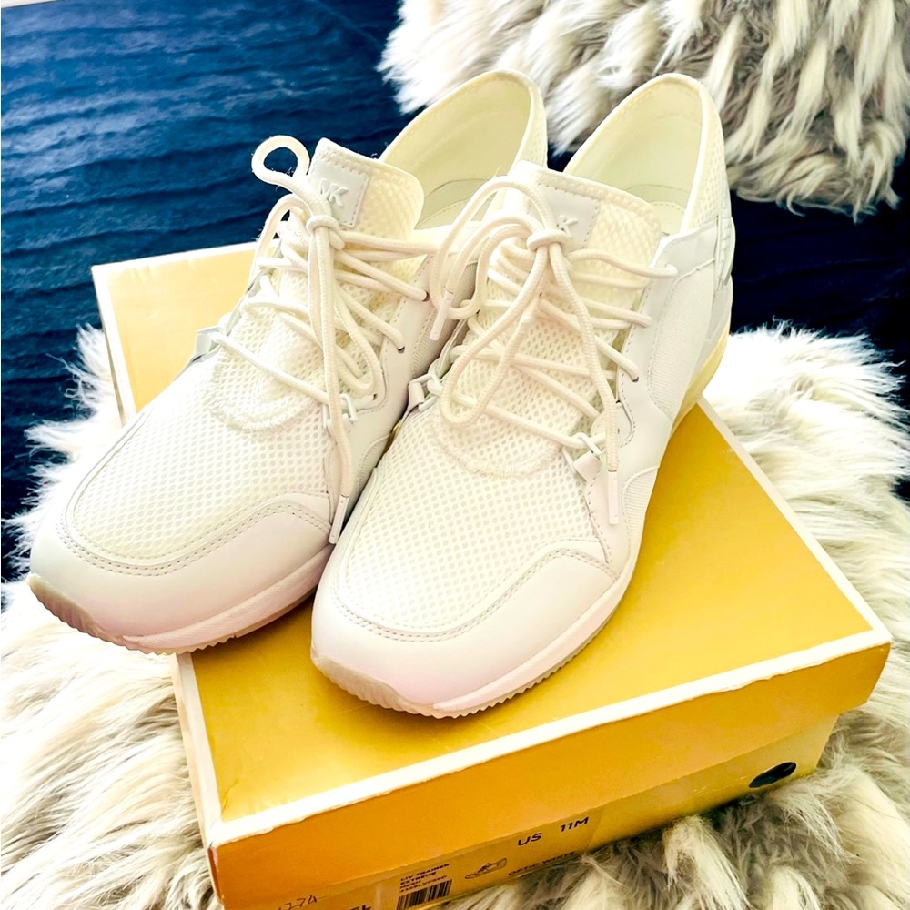 Michael Michael Kors - Sz 11 - Optic White